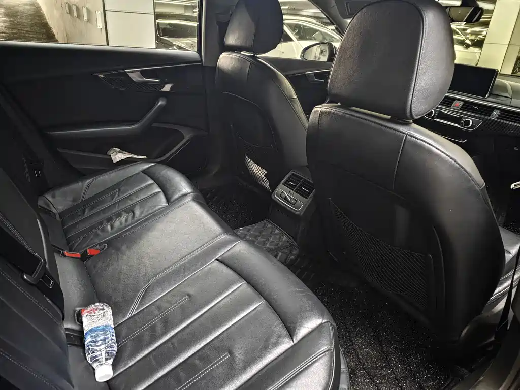 Audi A4L — миниатюра 12