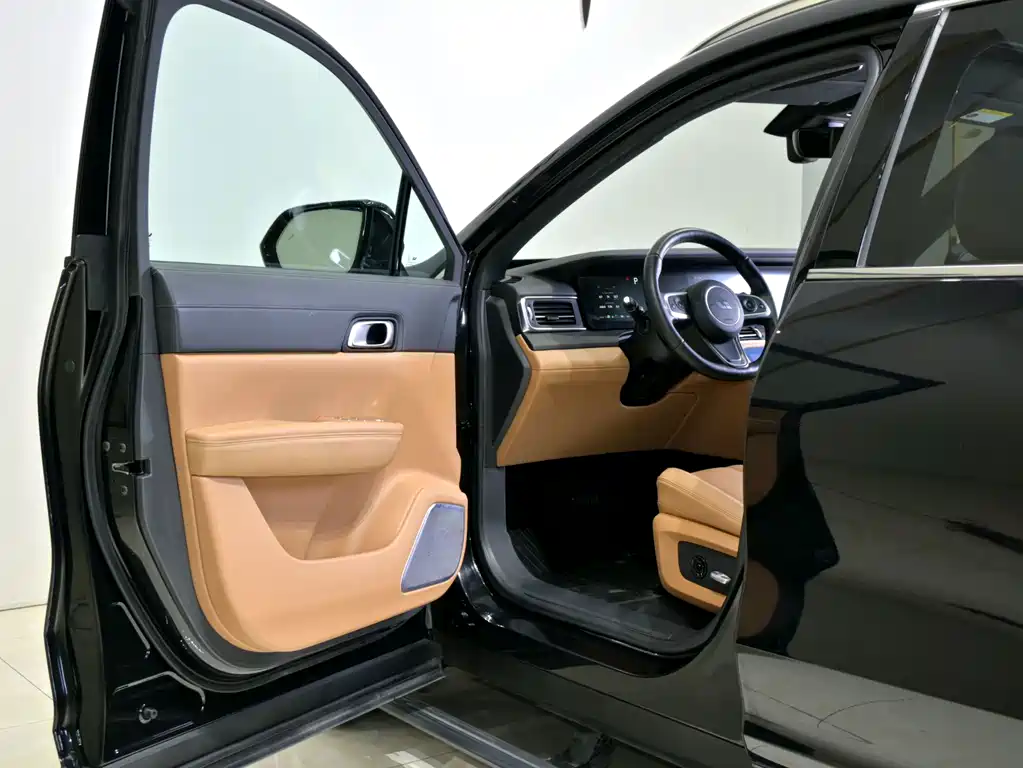 Li Auto Li ONE — миниатюра 8