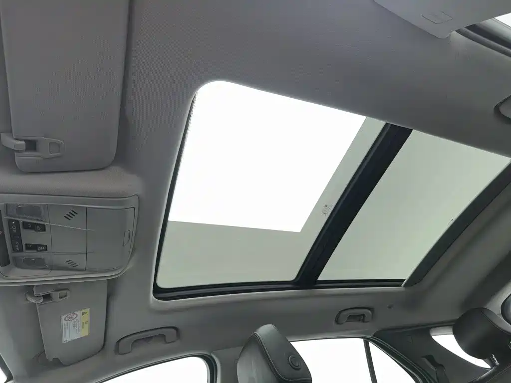 Chevrolet Equinox — миниатюра 14