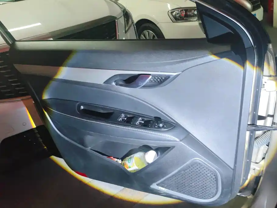 Geely Emgrand — миниатюра 7