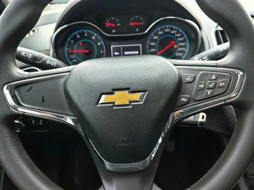 Chevrolet Cruze — миниатюра 10