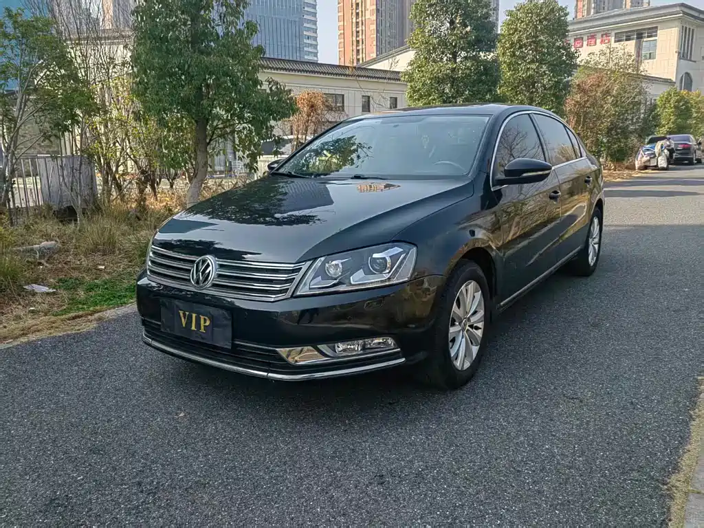 Volkswagen Magotan 2013