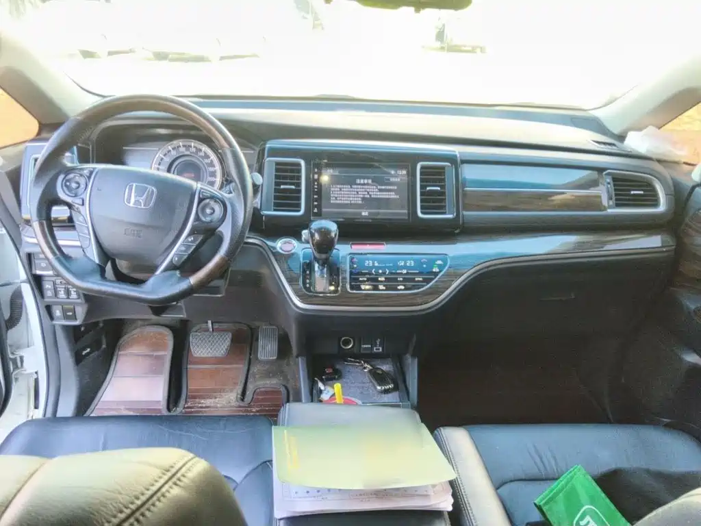 Honda Elysion — миниатюра 3