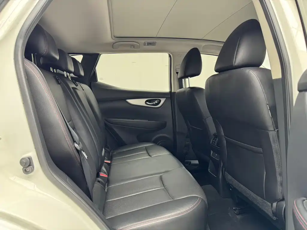 Nissan Qashqai — миниатюра 8