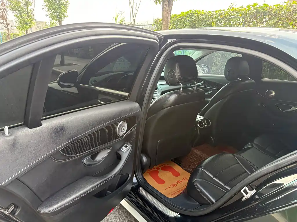 Mercedes-Benz C-Class — миниатюра 16