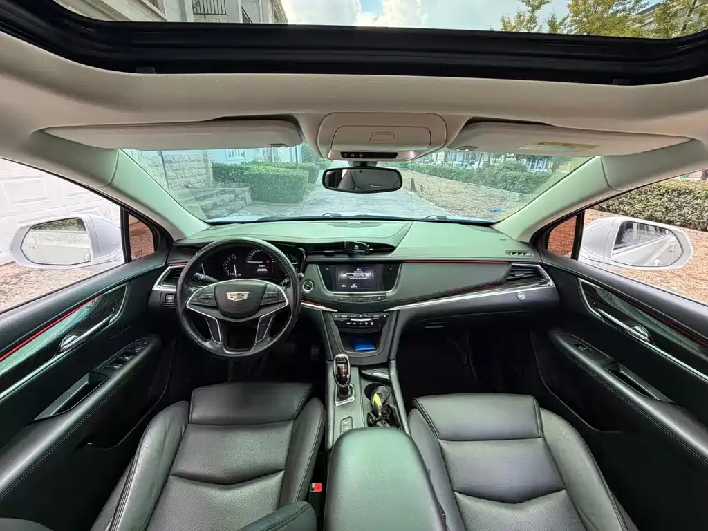 Cadillac XT5 — миниатюра 6
