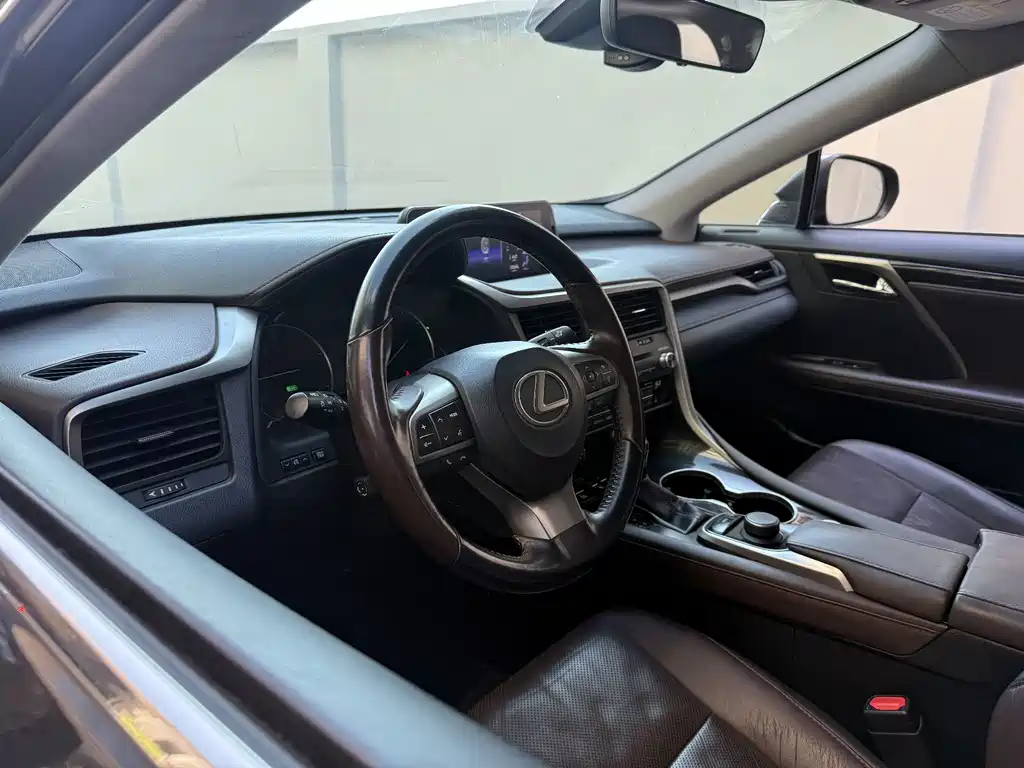 Lexus RX — миниатюра 9