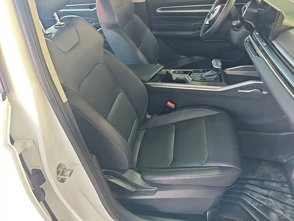 Geely Emgrand — миниатюра 25