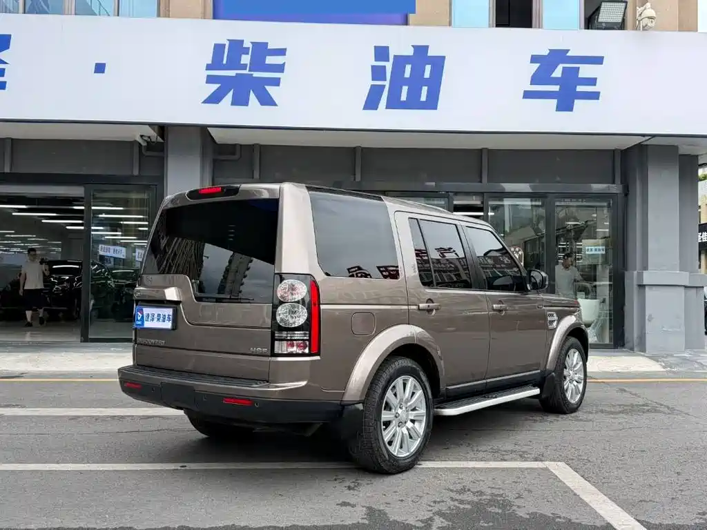 Land Rover Discovery — миниатюра 7