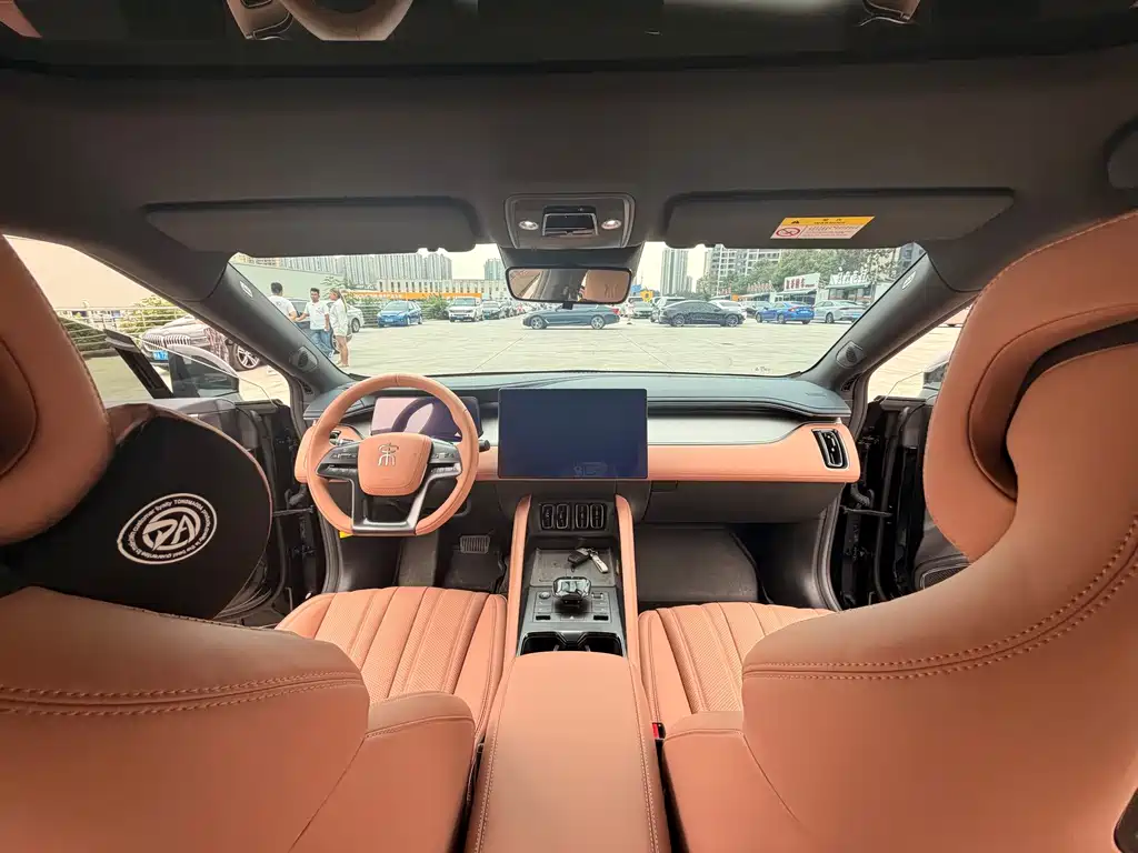 BYD L EV — миниатюра 9