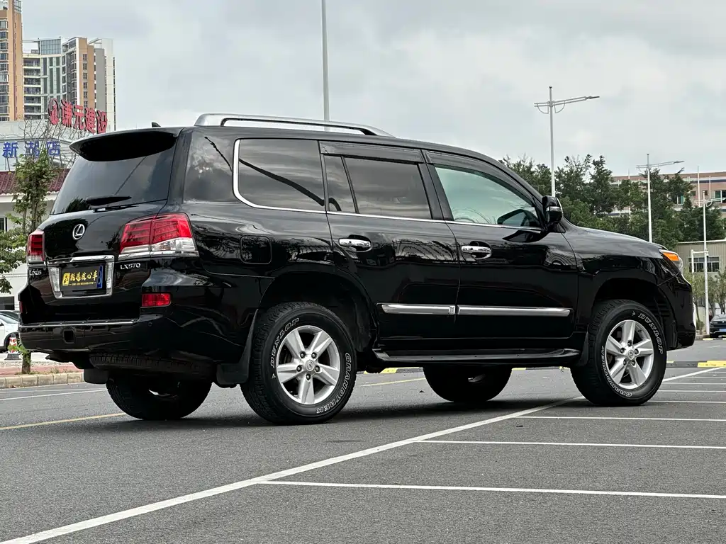 Lexus LX 2013 570