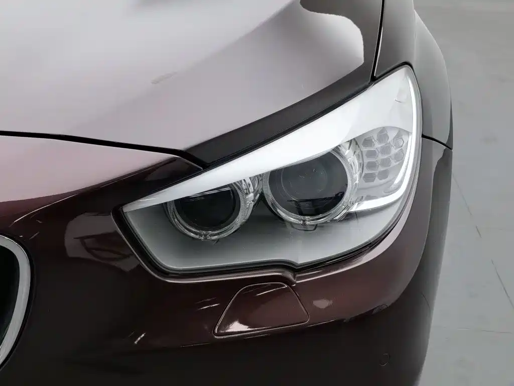 BMW 5 Series GT — миниатюра 7