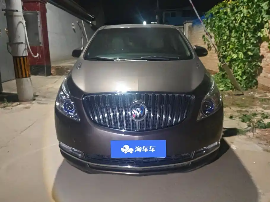 Buick GL8 — миниатюра 2