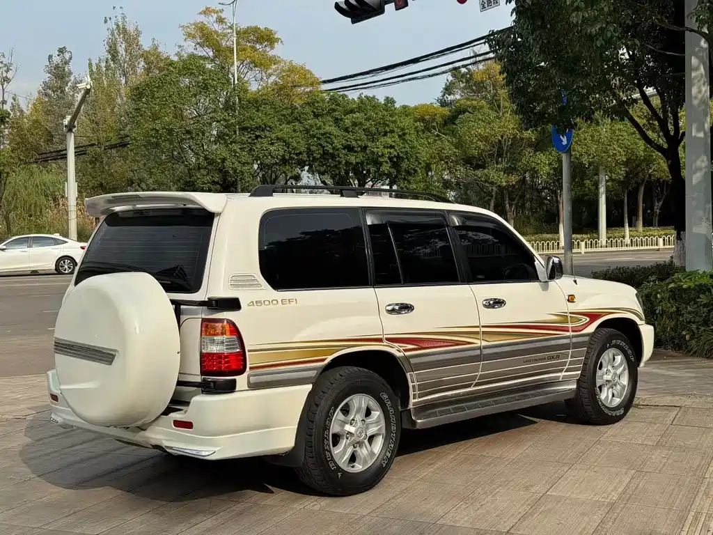 Toyota Land Cruiser — миниатюра 7
