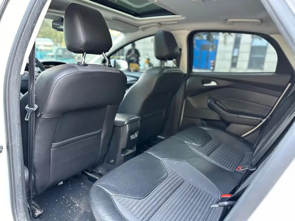 Ford Focus — миниатюра 21