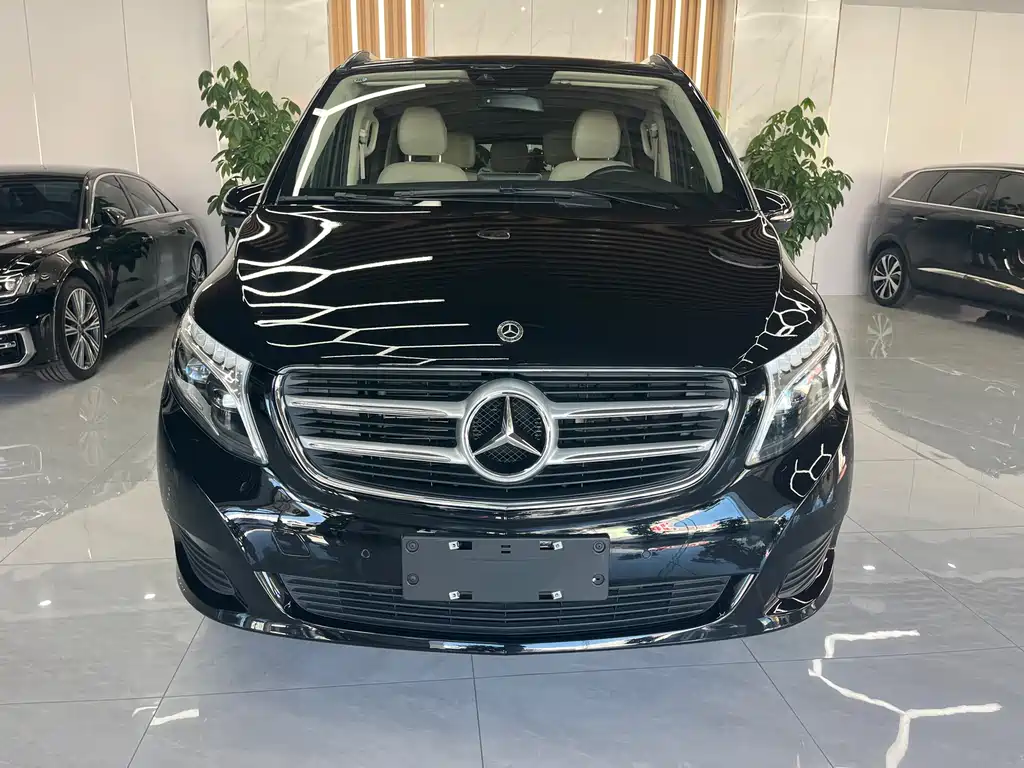Mercedes-Benz V-Class — миниатюра 2