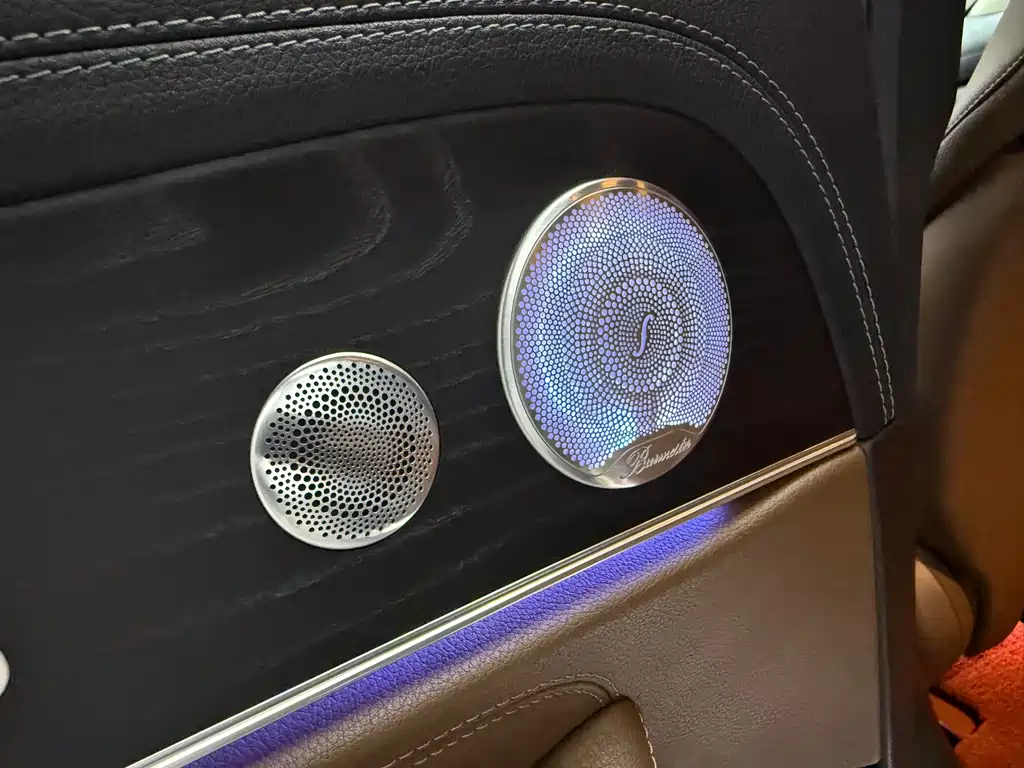 Mercedes-Benz E-Class — миниатюра 10