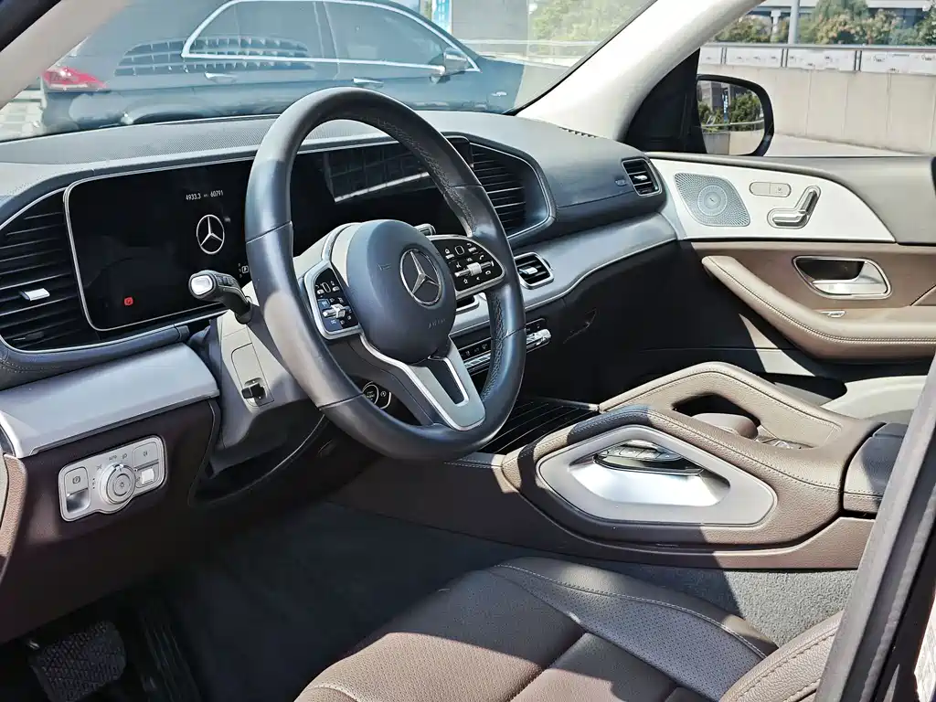Mercedes-Benz GLE (Import) — миниатюра 13