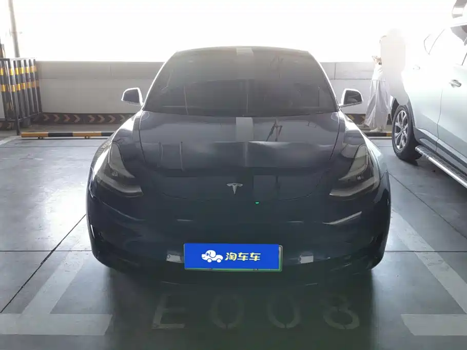 Tesla Model 3 — миниатюра 2