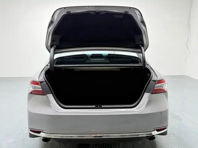 Toyota Camry — миниатюра 15