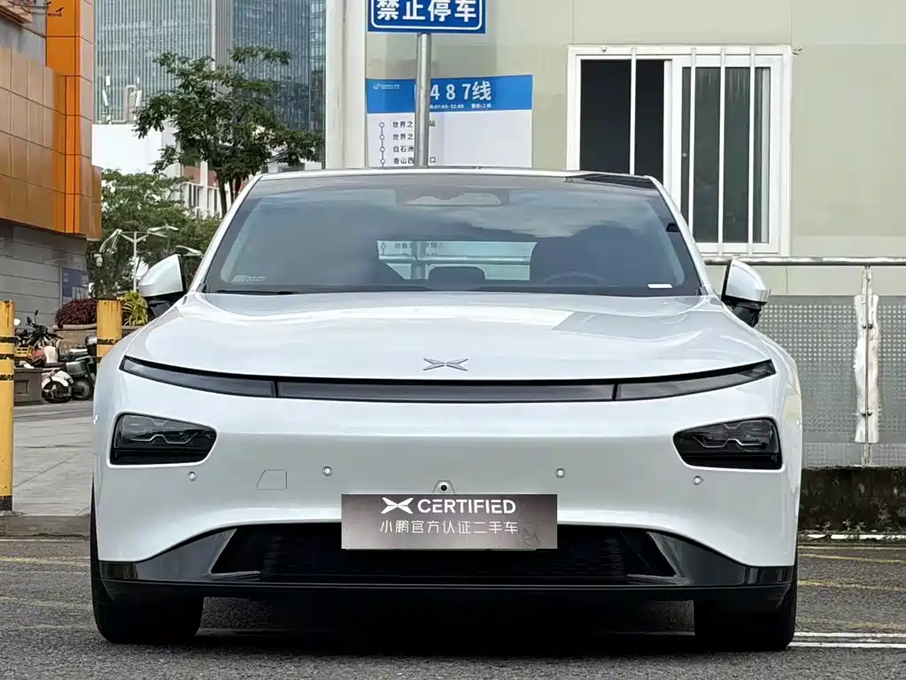 XPeng P7 — миниатюра 3