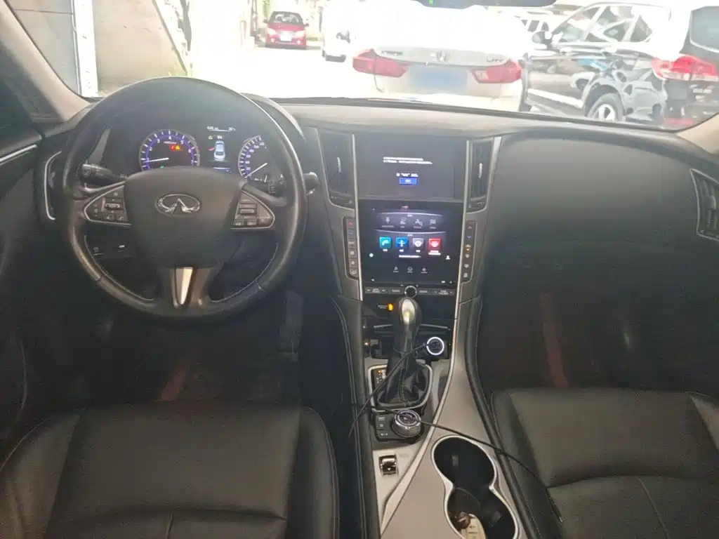 Infiniti Q50L — миниатюра 10