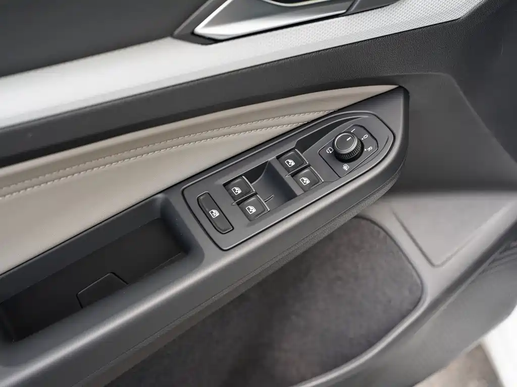Volkswagen Golf — миниатюра 19