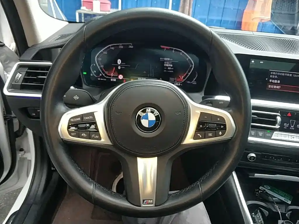 BMW 3 Series — миниатюра 11