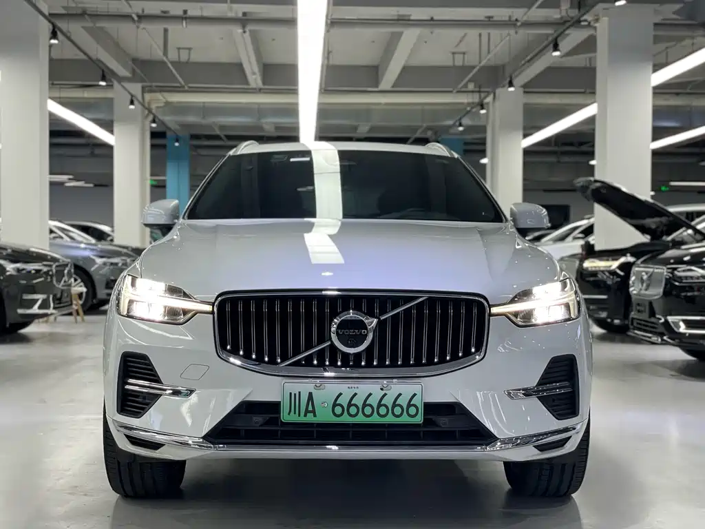 Volvo XC60 PHEV — миниатюра 2