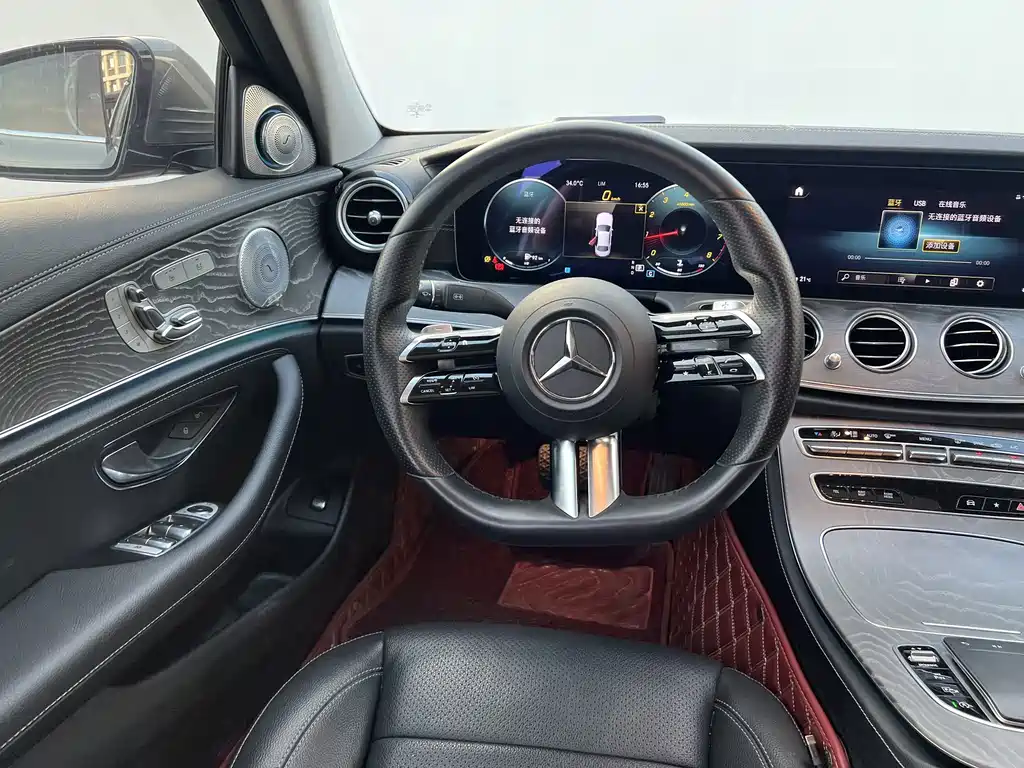 Mercedes-Benz E-Class — миниатюра 6