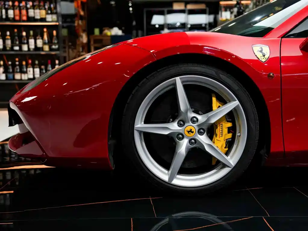 Ferrari 488 — миниатюра 11