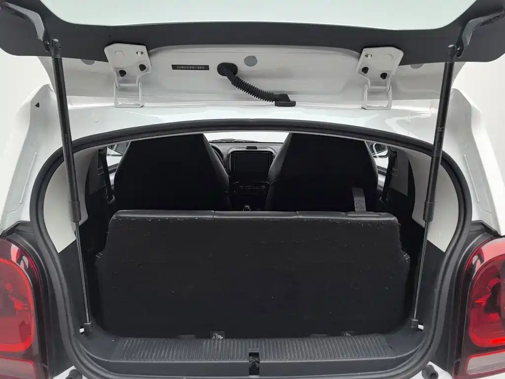 Roewe Clever — миниатюра 16