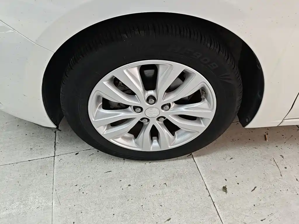 Buick Excelle — миниатюра 23