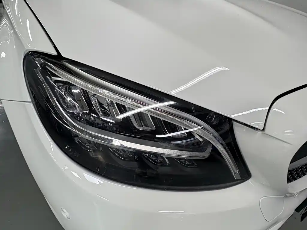 Mercedes-Benz C-Class — миниатюра 4