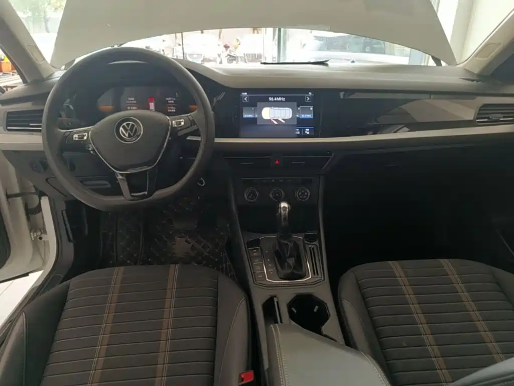 Volkswagen Lavida — миниатюра 10