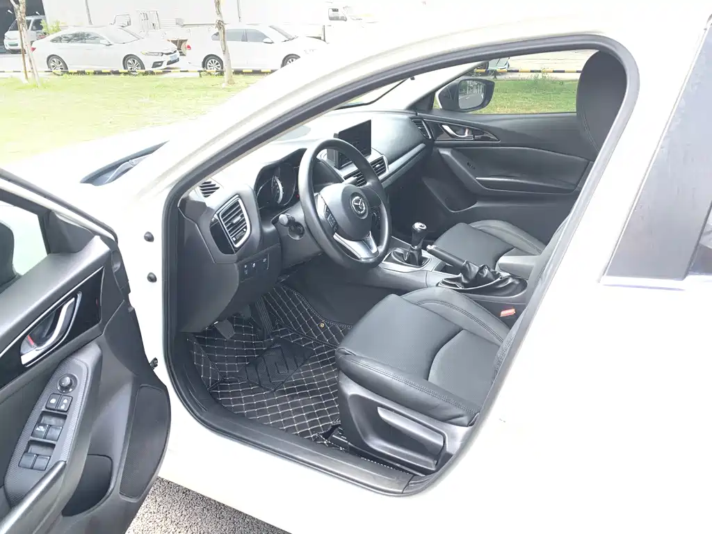Mazda 3 Axela — миниатюра 7