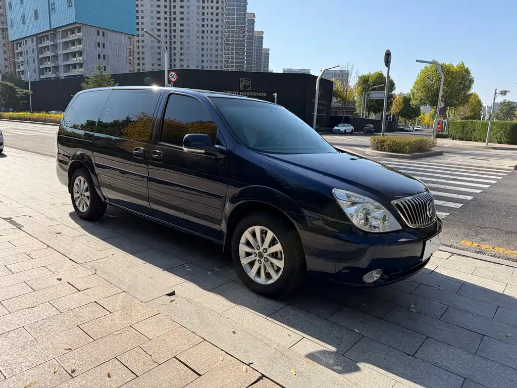Buick GL8 — миниатюра 5