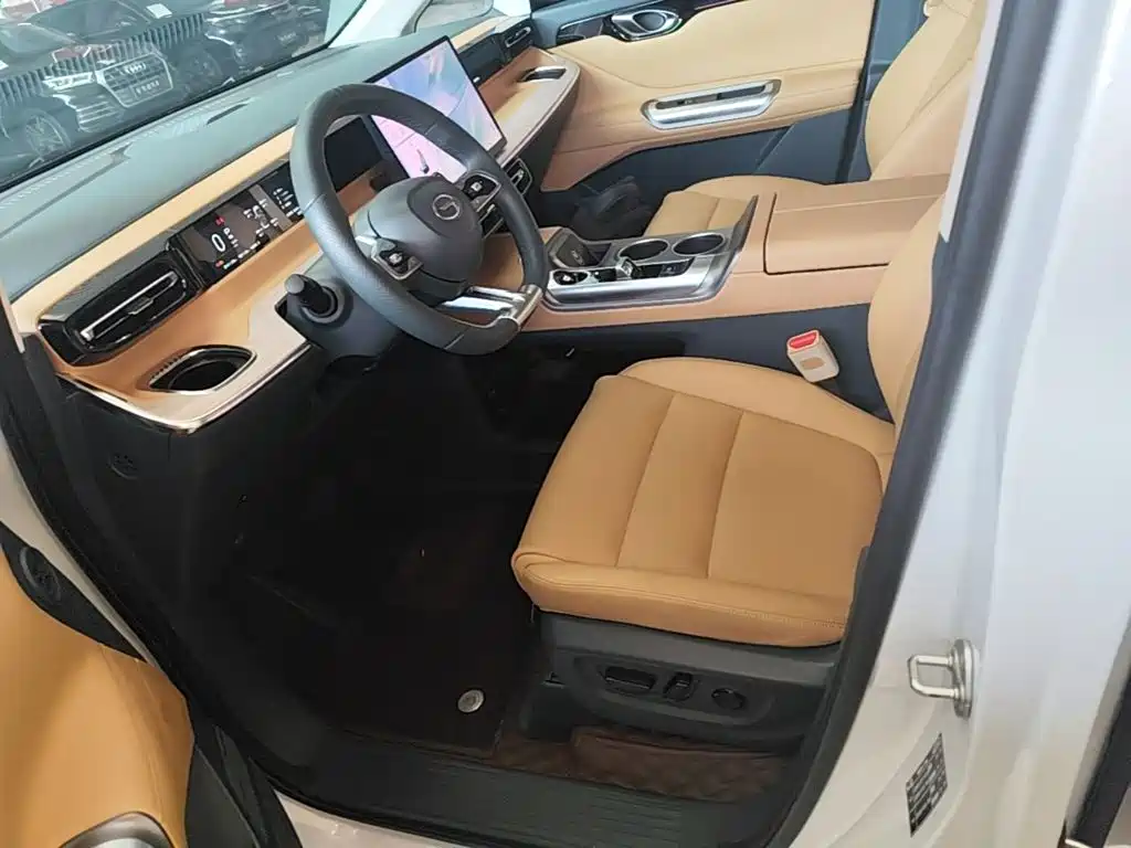 GAC Motor Trumpchi E8 PHEV — миниатюра 15