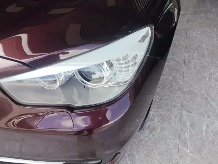 BMW 5 Series GT — миниатюра 5