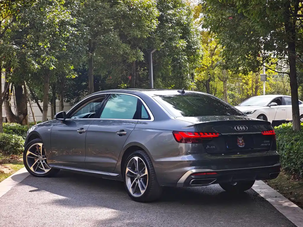 Audi A4L — миниатюра 4