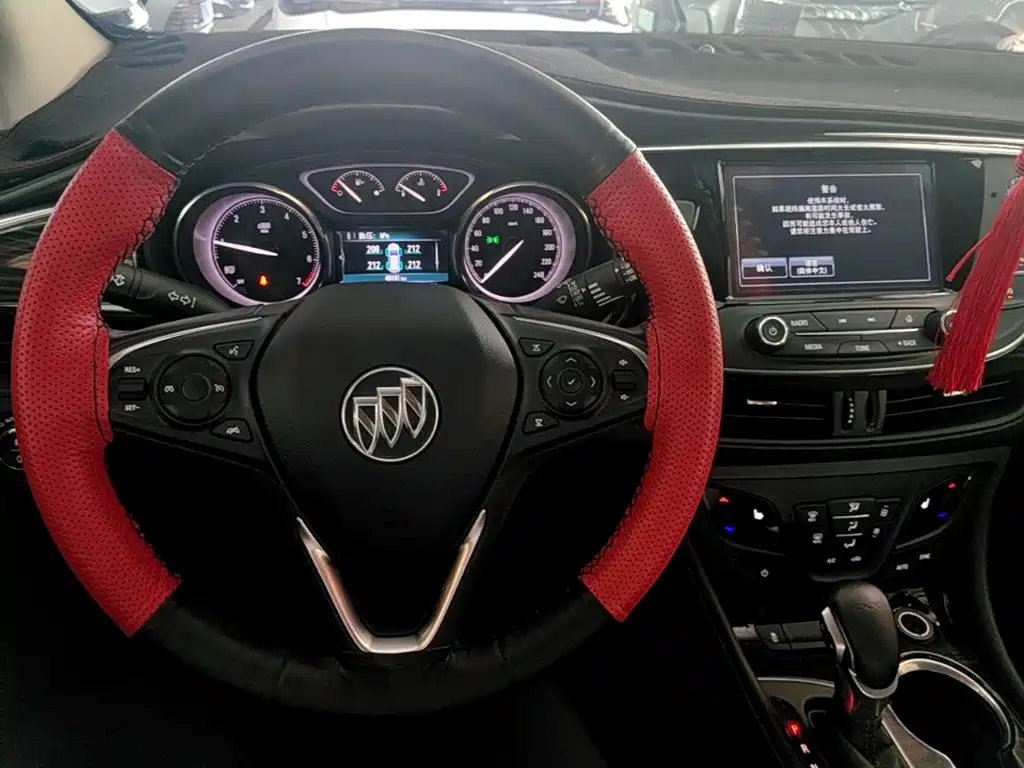 Buick Envision Plus — миниатюра 10
