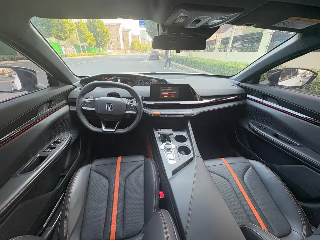 Changan UNI-V — миниатюра 4