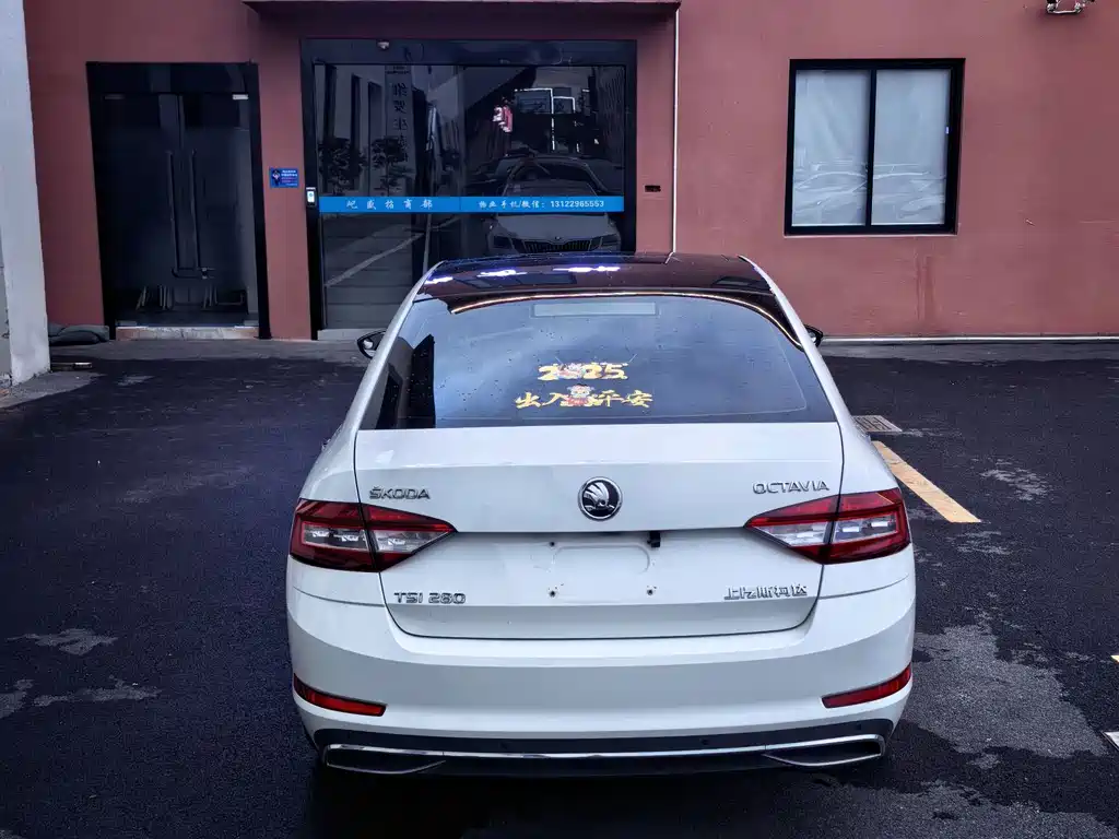 Skoda Octavia - фото 7