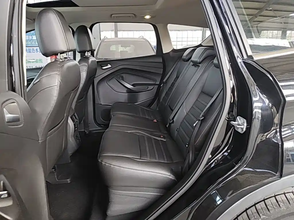 Ford Kuga — миниатюра 17