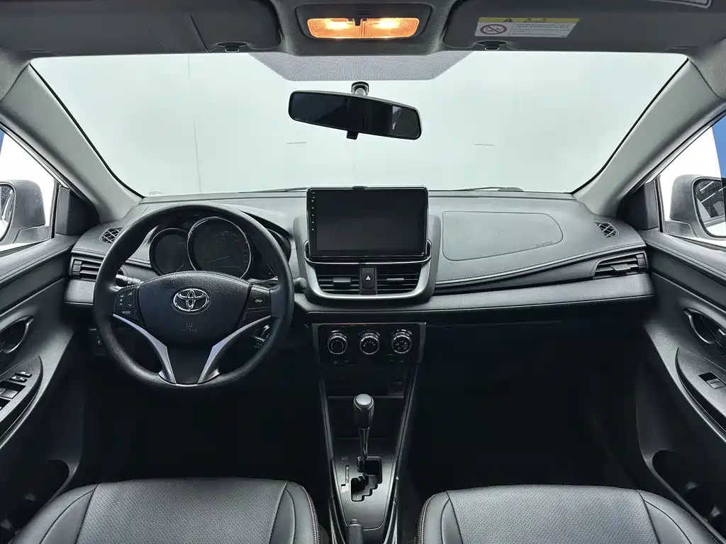 Toyota Yaris L — миниатюра 7