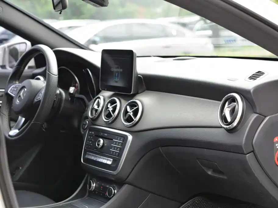 Mercedes-Benz CLA (Import) — миниатюра 16