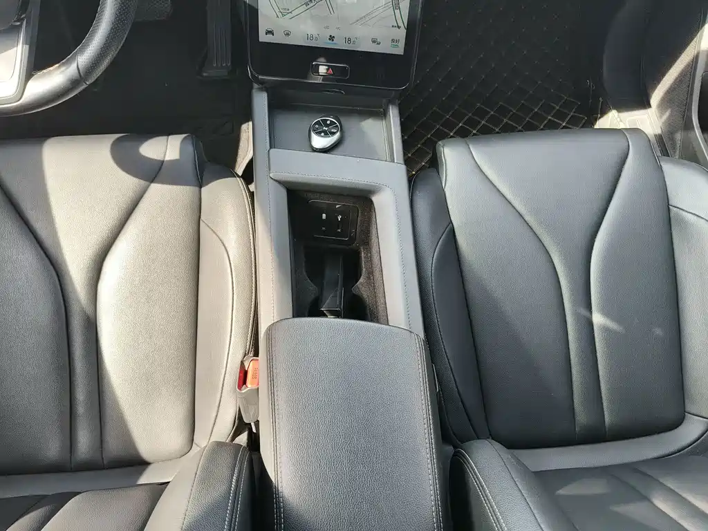 XPeng G3 — миниатюра 16