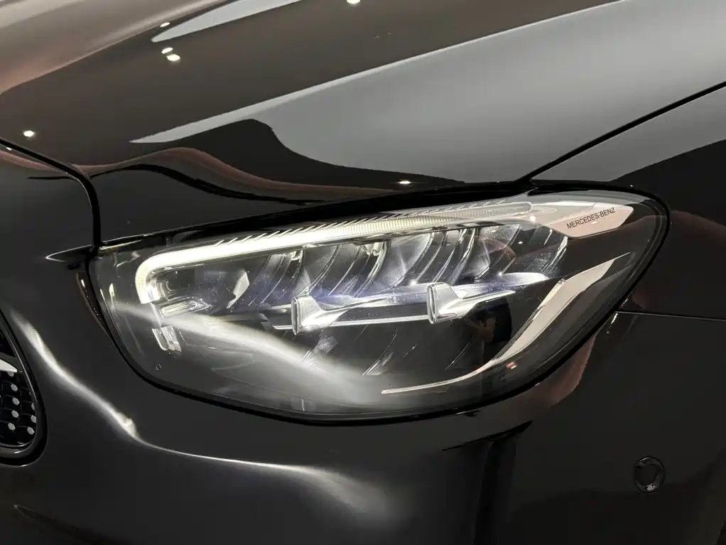 Mercedes-Benz E-Class — миниатюра 19