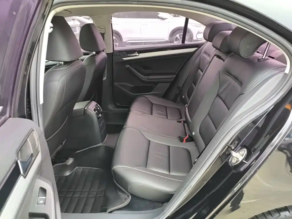 Volkswagen Sagitar — миниатюра 17