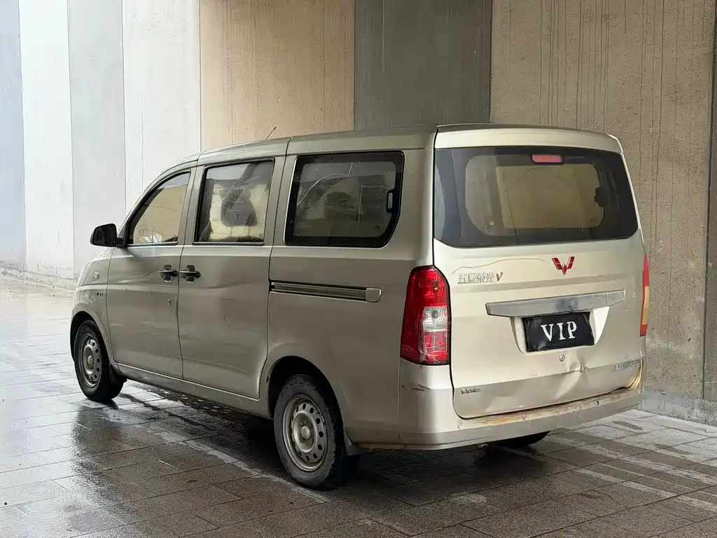 Wuling Rongguang V — миниатюра 6